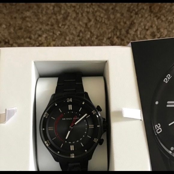 Michael kors Watch never use in the box - Picture 2 of 3
